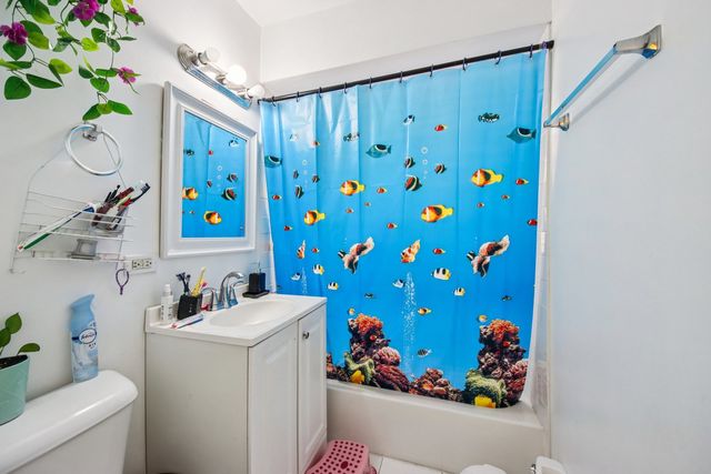 2165 N Moody Avenue, Chicago, IL 60639