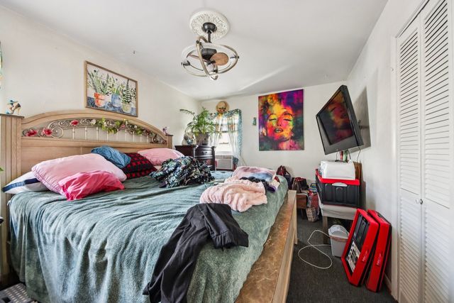 2165 N Moody Avenue, Chicago, IL 60639