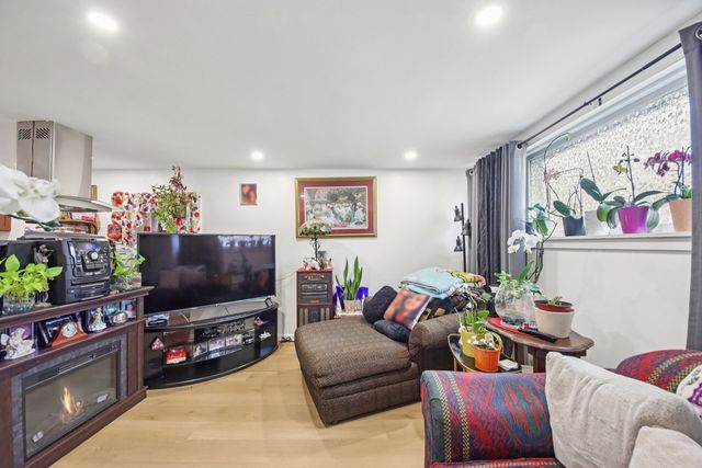 2165 N Moody Avenue, Chicago, IL 60639