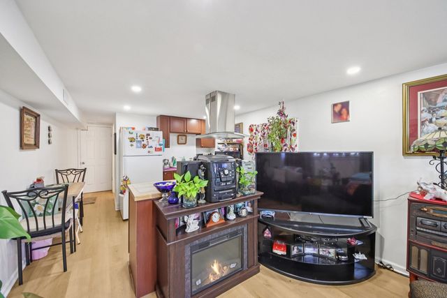 2165 N Moody Avenue, Chicago, IL 60639