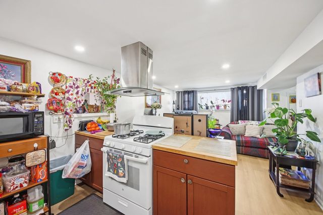 2165 N Moody Avenue, Chicago, IL 60639