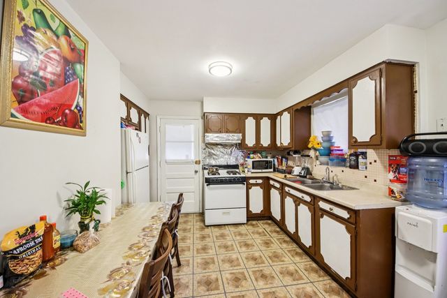 2165 N Moody Avenue, Chicago, IL 60639