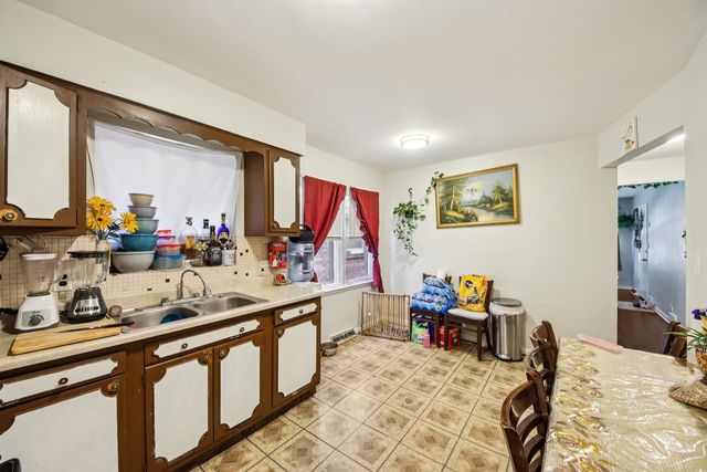 2165 N Moody Avenue, Chicago, IL 60639