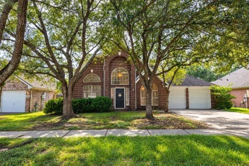 315 Vantage Pointe Circle, League City, TX 77573