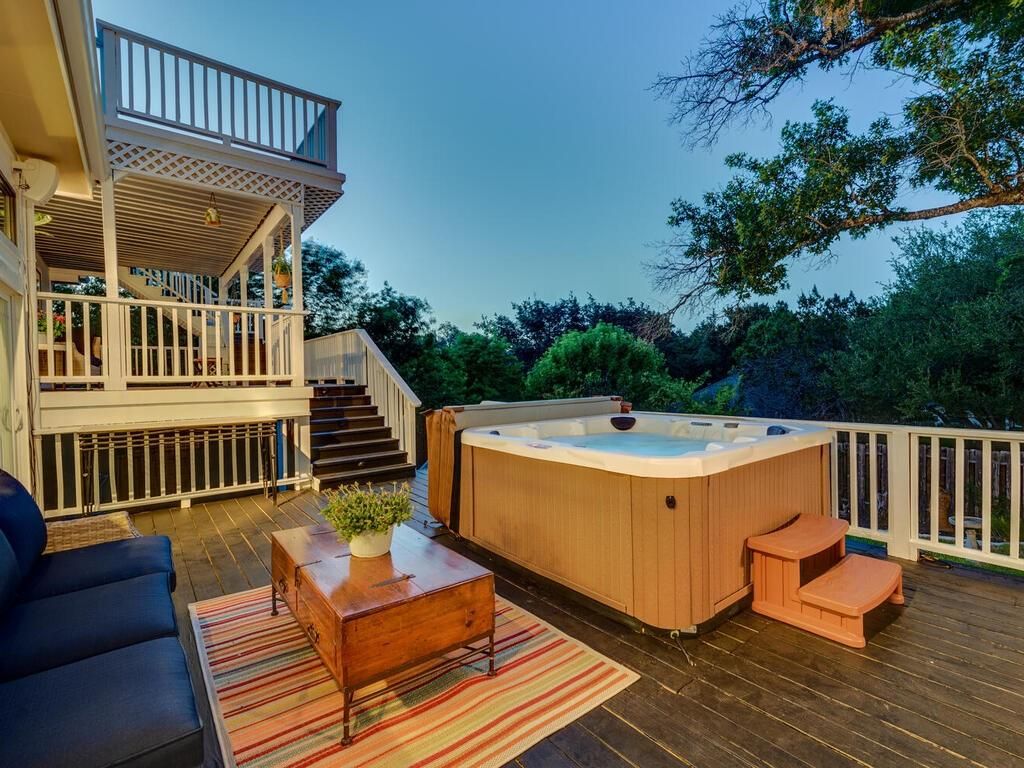 208 Morning Cloud ST, Lakeway, TX 78734