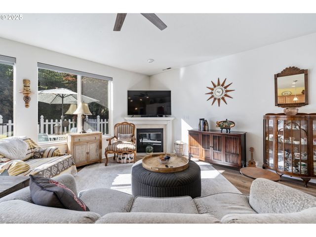 21780 Ne LARKSPUR Ln, Fairview, OR 97024