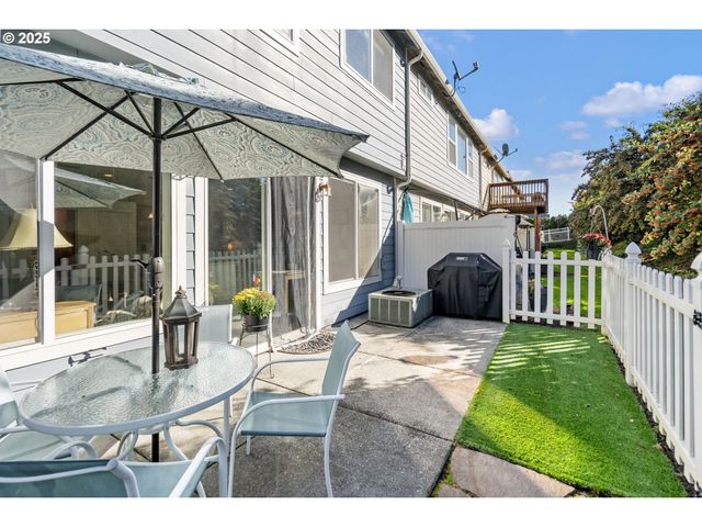 21780 Ne LARKSPUR Ln, Fairview, OR 97024