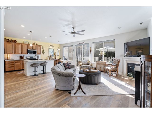 21780 Ne LARKSPUR Ln, Fairview, OR 97024