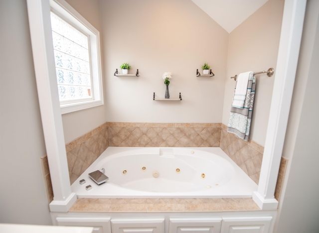 1048 Corie Crest Drive, Boiling Springs, SC 29316