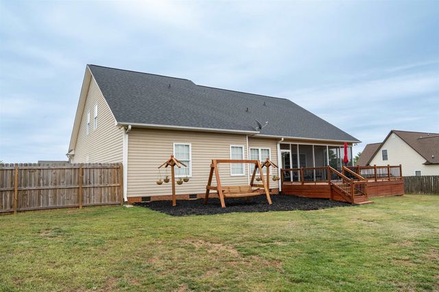 1048 Corie Crest Drive, Boiling Springs, SC 29316