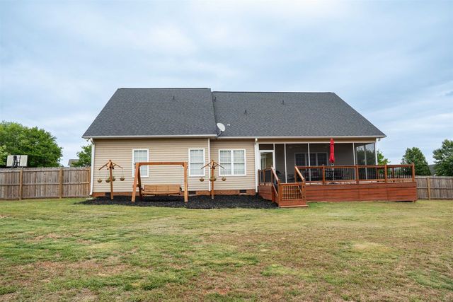 1048 Corie Crest Drive, Boiling Springs, SC 29316