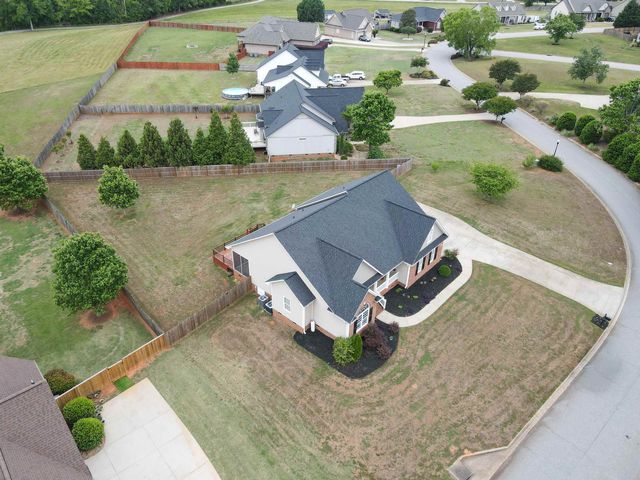 1048 Corie Crest Drive, Boiling Springs, SC 29316