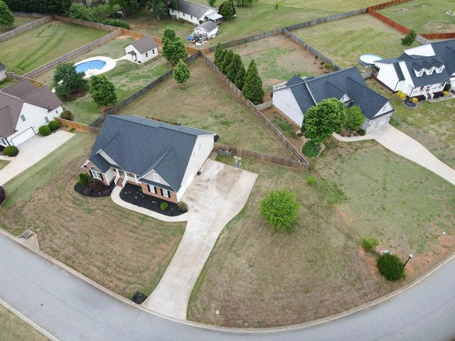 1048 Corie Crest Drive, Boiling Springs, SC 29316