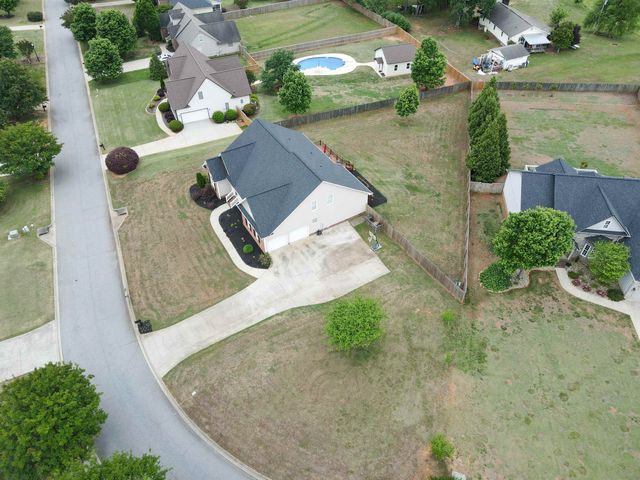 1048 Corie Crest Drive, Boiling Springs, SC 29316