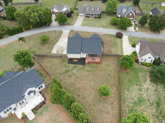 1048 Corie Crest Drive, Boiling Springs, SC 29316