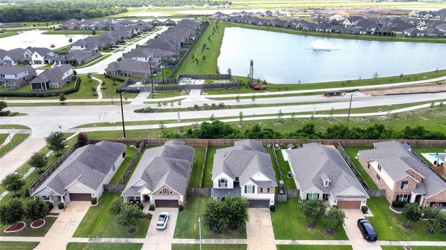 6930 Water Glen Lane, Manvel, TX 77578