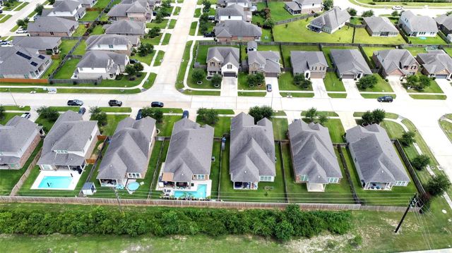 6930 Water Glen Lane, Manvel, TX 77578