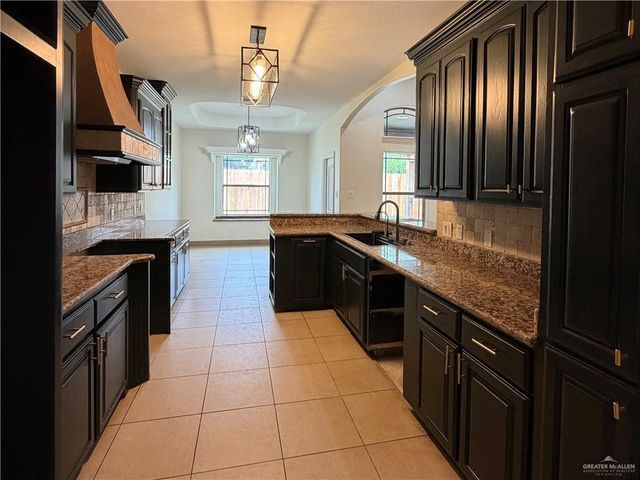 705 Sun Chase Street, San Juan, TX 78589