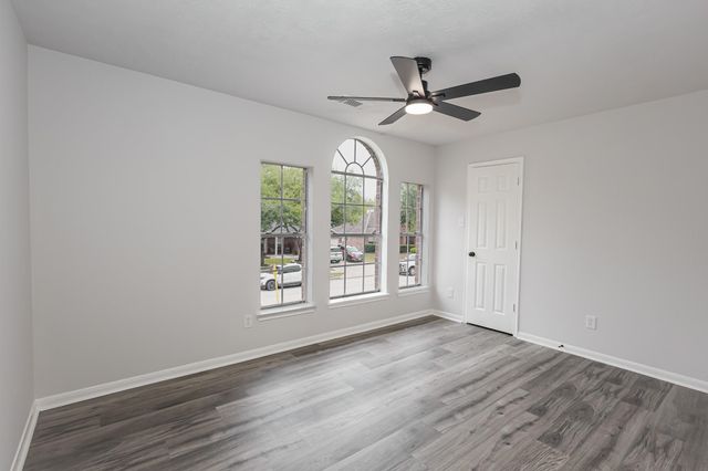 3762 Woodlace Drive, Humble, TX 77396