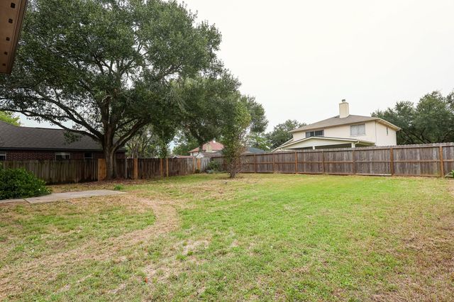 3762 Woodlace Drive, Humble, TX 77396