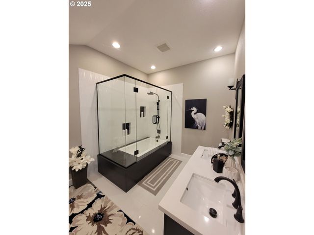 113 Se 3RD Ave, Milton Freewater, OR 97862