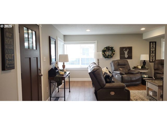 113 Se 3RD Ave, Milton Freewater, OR 97862