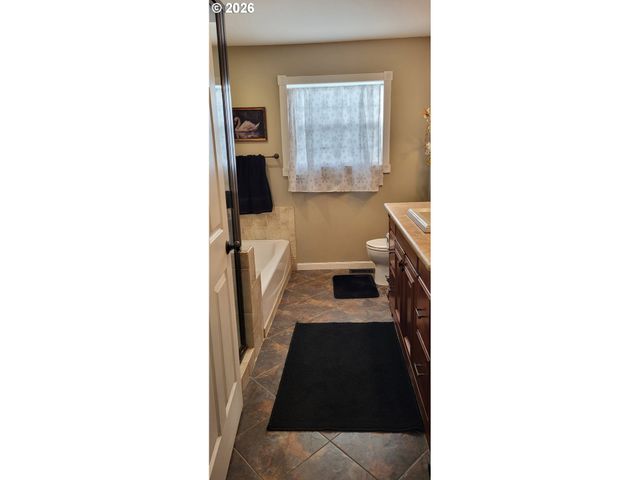 113 Se 3RD Ave, Milton Freewater, OR 97862