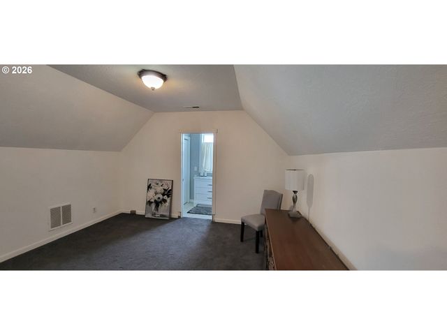 113 Se 3RD Ave, Milton Freewater, OR 97862