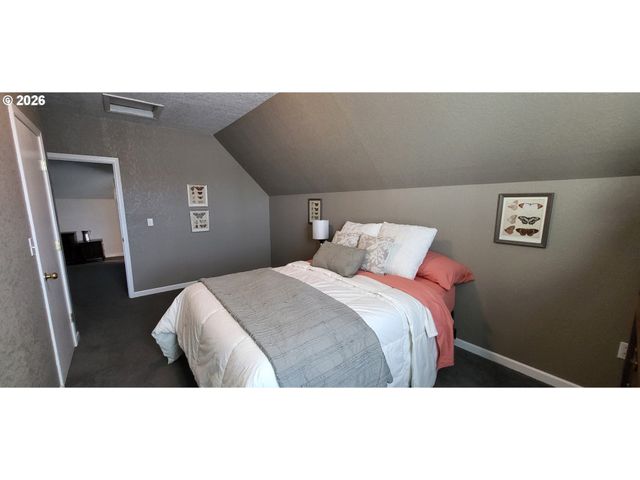 113 Se 3RD Ave, Milton Freewater, OR 97862