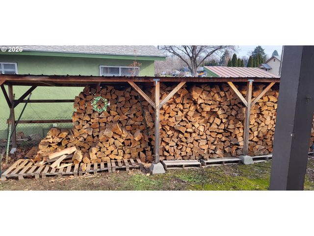 113 Se 3RD Ave, Milton Freewater, OR 97862