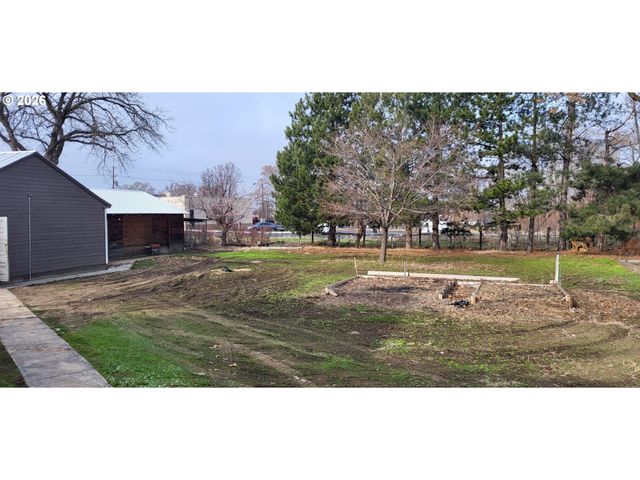 113 Se 3RD Ave, Milton Freewater, OR 97862