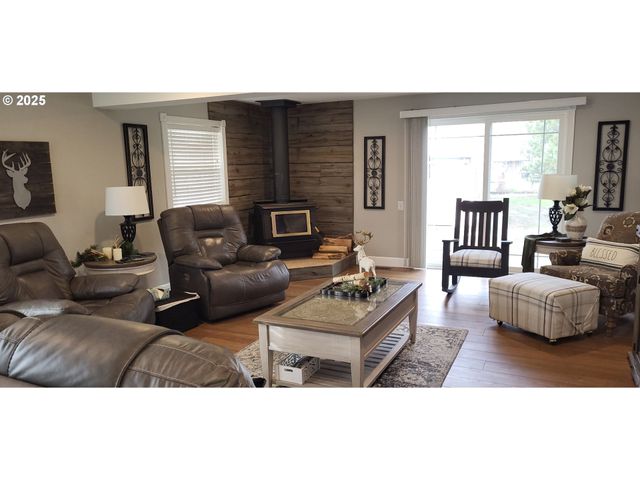 113 Se 3RD Ave, Milton Freewater, OR 97862