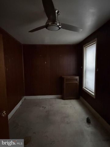 5219 WARREN ST, Philadelphia, PA 19131