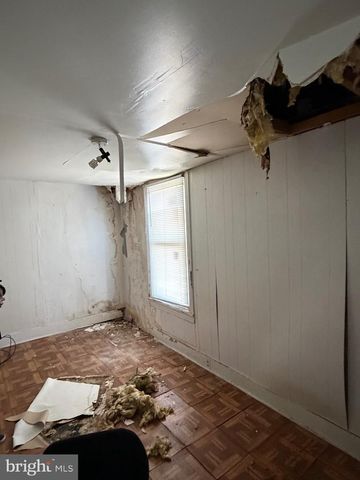 5219 WARREN ST, Philadelphia, PA 19131