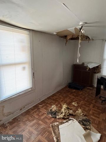 5219 WARREN ST, Philadelphia, PA 19131