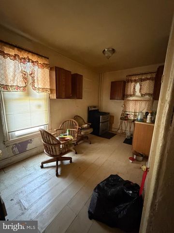 5219 WARREN ST, Philadelphia, PA 19131