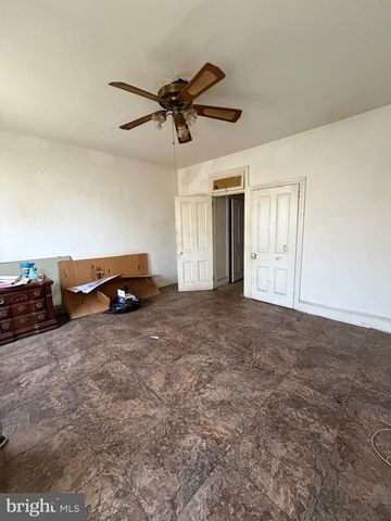 5219 WARREN ST, Philadelphia, PA 19131