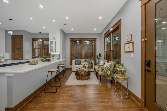 6045 Velasco Avenue, Dallas, TX 75206