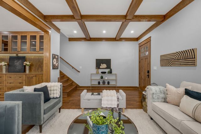 6045 Velasco Avenue, Dallas, TX 75206