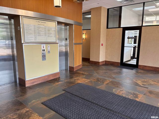 2550 Middle Rd Ste 401, Bettendorf, IA 52722