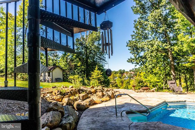 2499 WAGNER RD, Gilbertsville, PA 19525