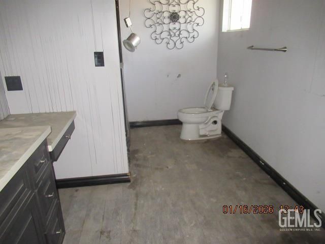 2000 Glenmont Drive, Bakersfield, CA 93309