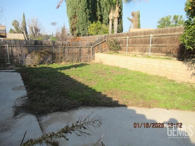 2000 Glenmont Drive, Bakersfield, CA 93309