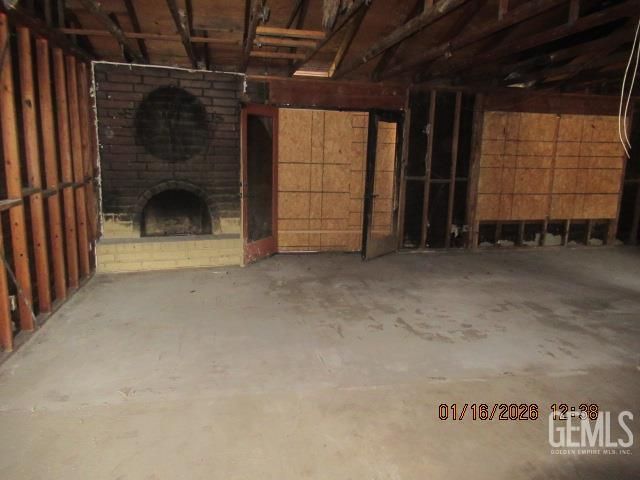 2000 Glenmont Drive, Bakersfield, CA 93309