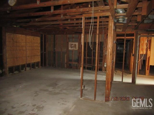 2000 Glenmont Drive, Bakersfield, CA 93309