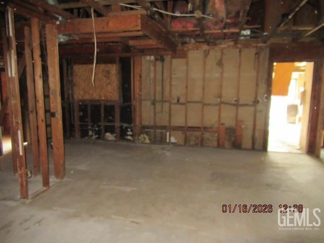 2000 Glenmont Drive, Bakersfield, CA 93309