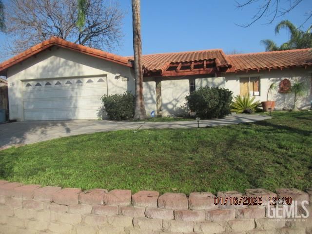 2000 Glenmont Drive, Bakersfield, CA 93309