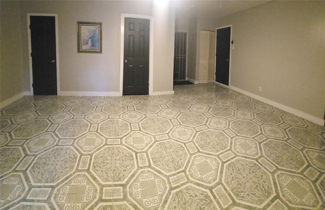 6434 Woodland Trails Drive, Houston, TX 77088