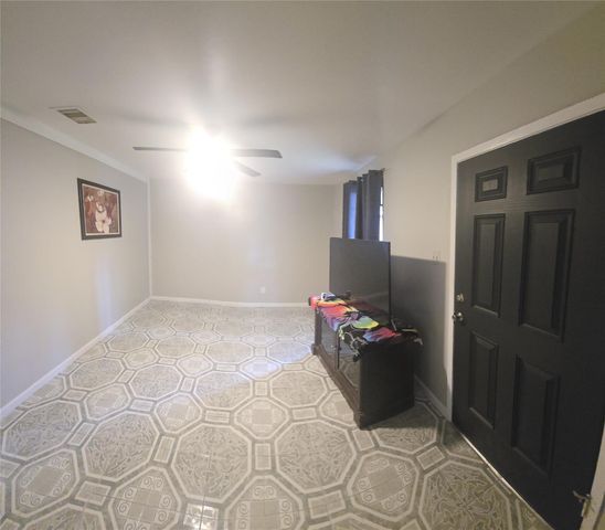 6434 Woodland Trails Drive, Houston, TX 77088