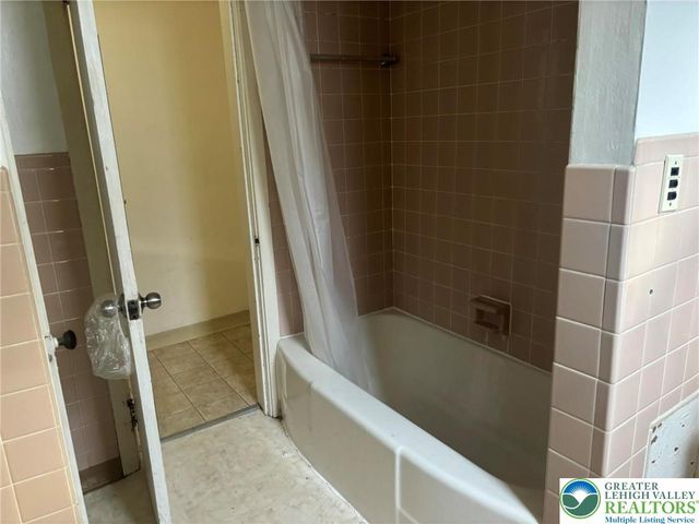 142 North 12th Street, Allentown City, PA 18102